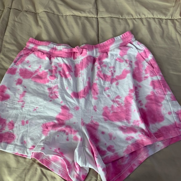 Bundle of tie dye shorts - Picture 4 of 6